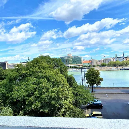 Danube View Artapartment With Balcony Budapest Exterior photo